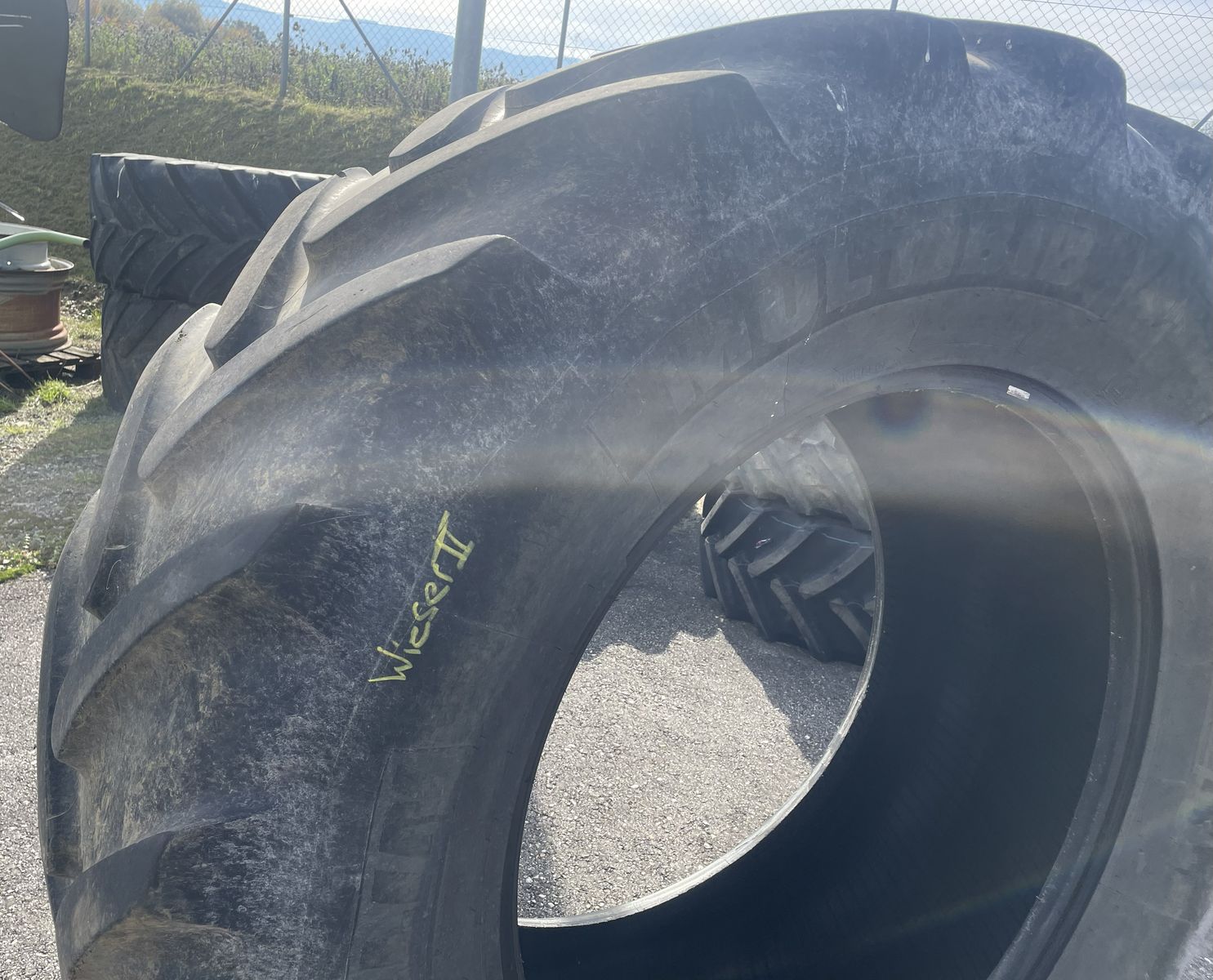 Michelin Michelin Mutlibib 650/65 R 38 Michelin Michelin Mutlibib 650/65 R 38