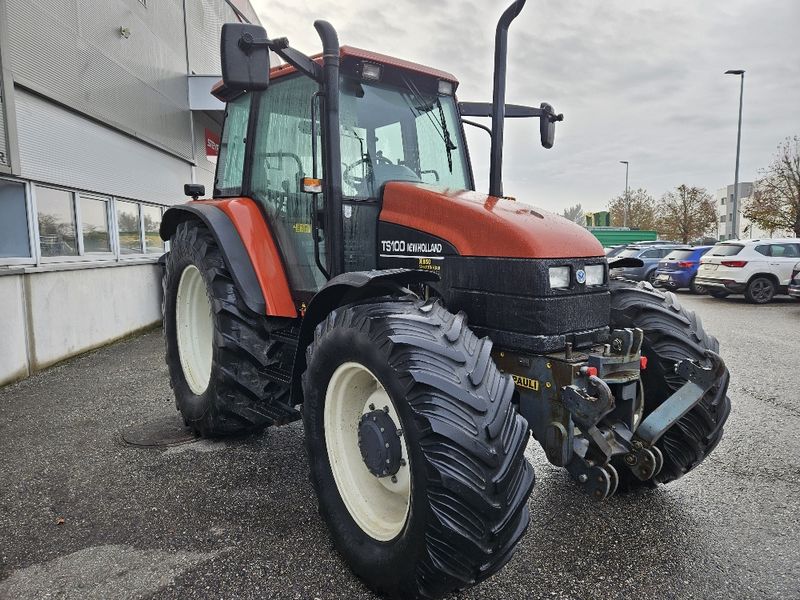 New Holland TS100 New Holland TS100