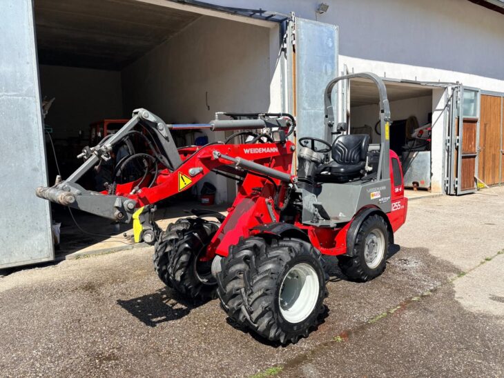 Weidemann 1255 - CX35 2 Weidemann 1255 - CX35 2