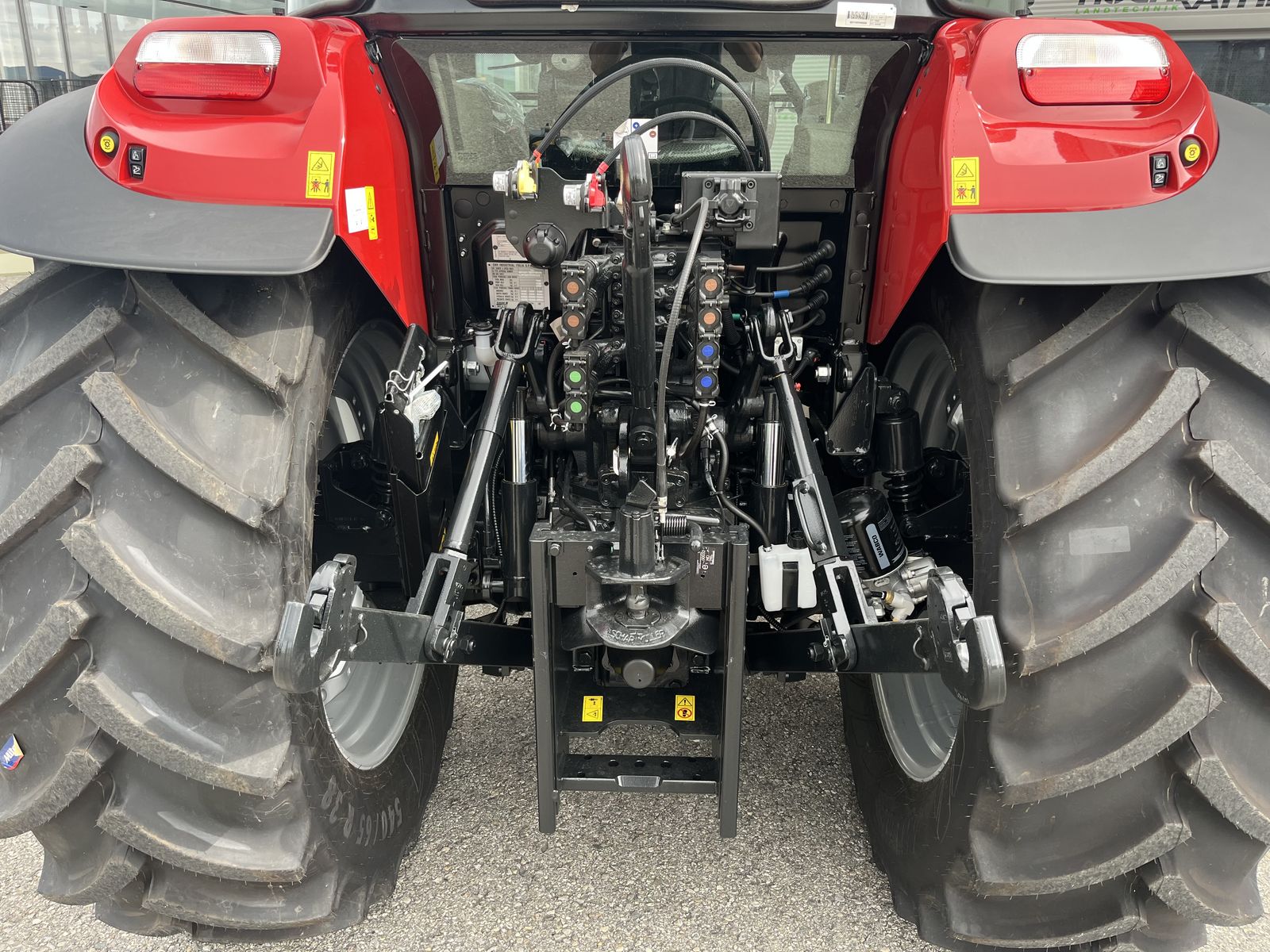 Case IH Farmall 100C Selection Case IH Farmall 100C Selection
