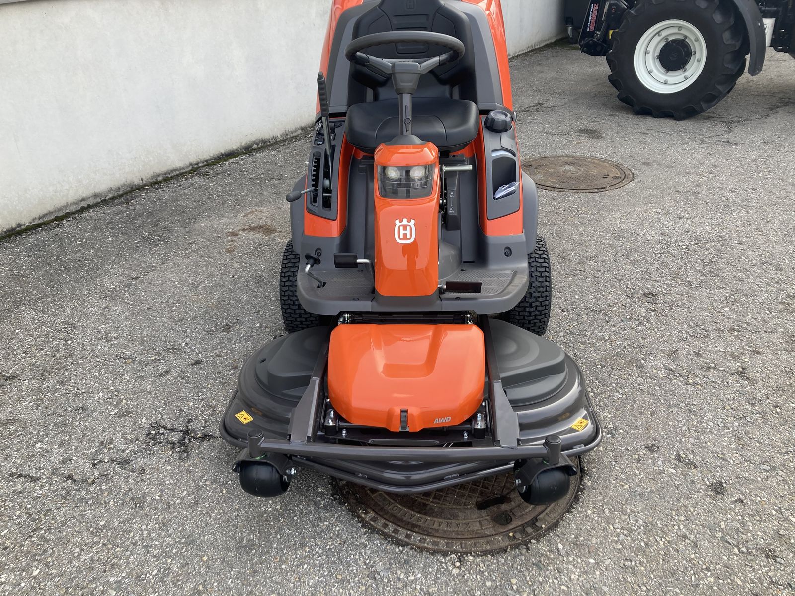 Husqvarna RC 320Ts AWD Husqvarna RC 320Ts AWD