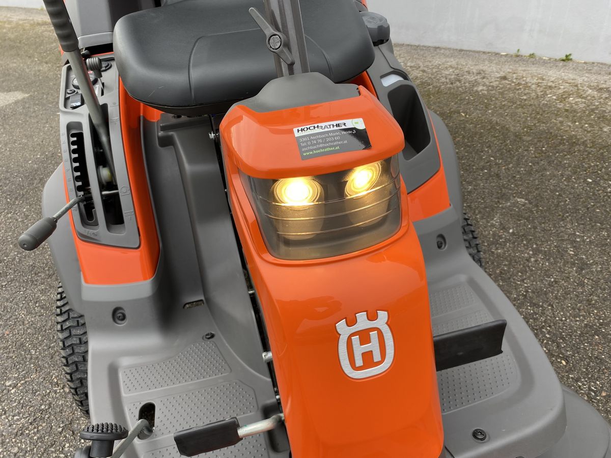 Husqvarna Rider 320Ts AWD Husqvarna Rider 320Ts AWD