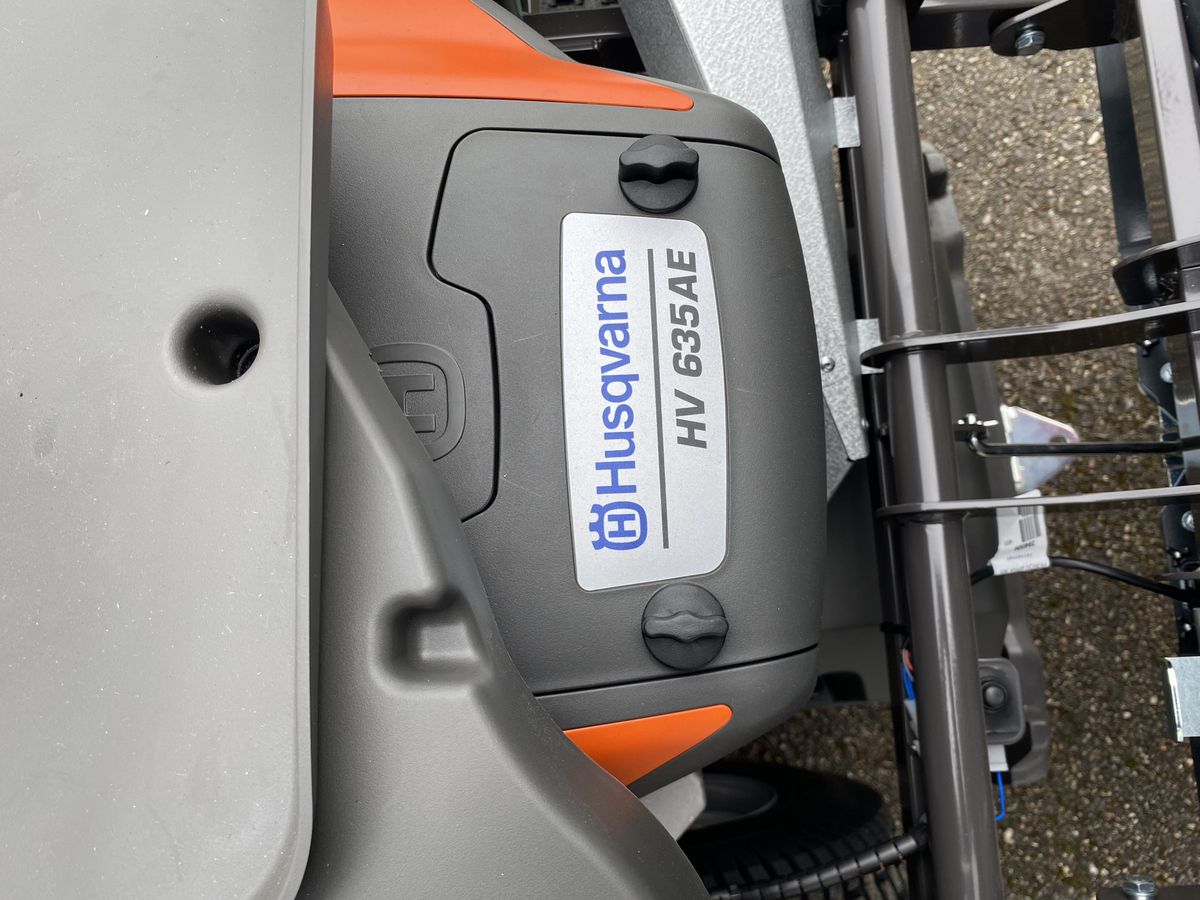 Husqvarna Rider 320Ts AWD Husqvarna Rider 320Ts AWD