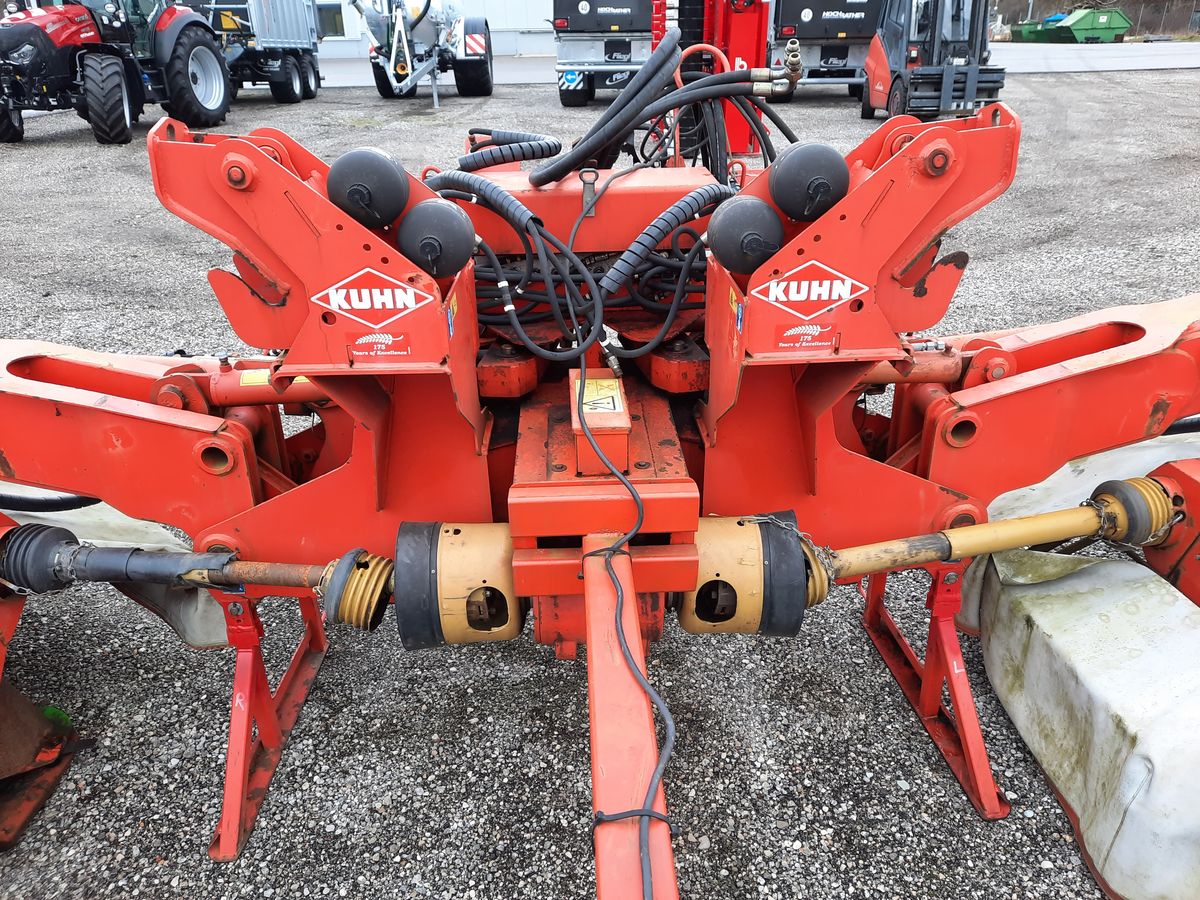 Kuhn FC 883 Kuhn FC 883