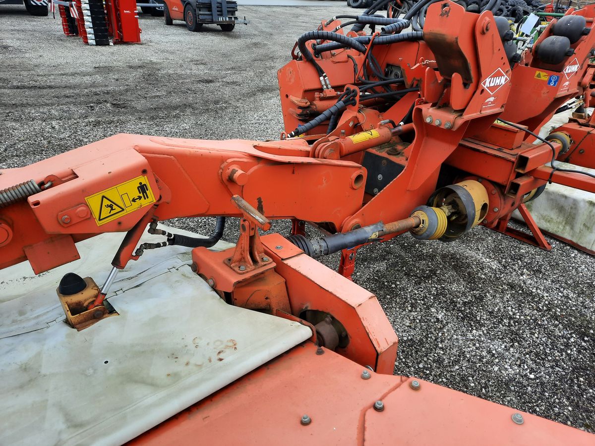 Kuhn FC 883 Kuhn FC 883