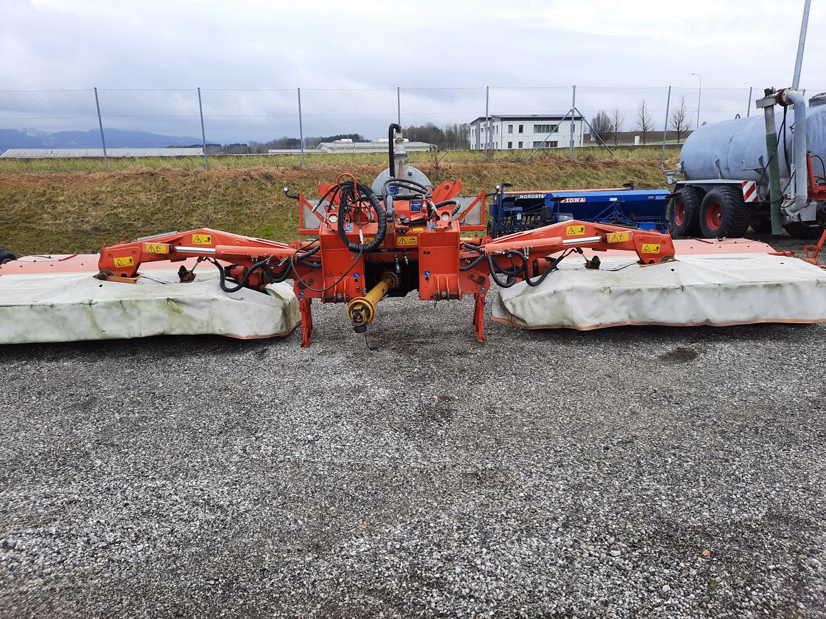 Kuhn FC 883 Kuhn FC 883