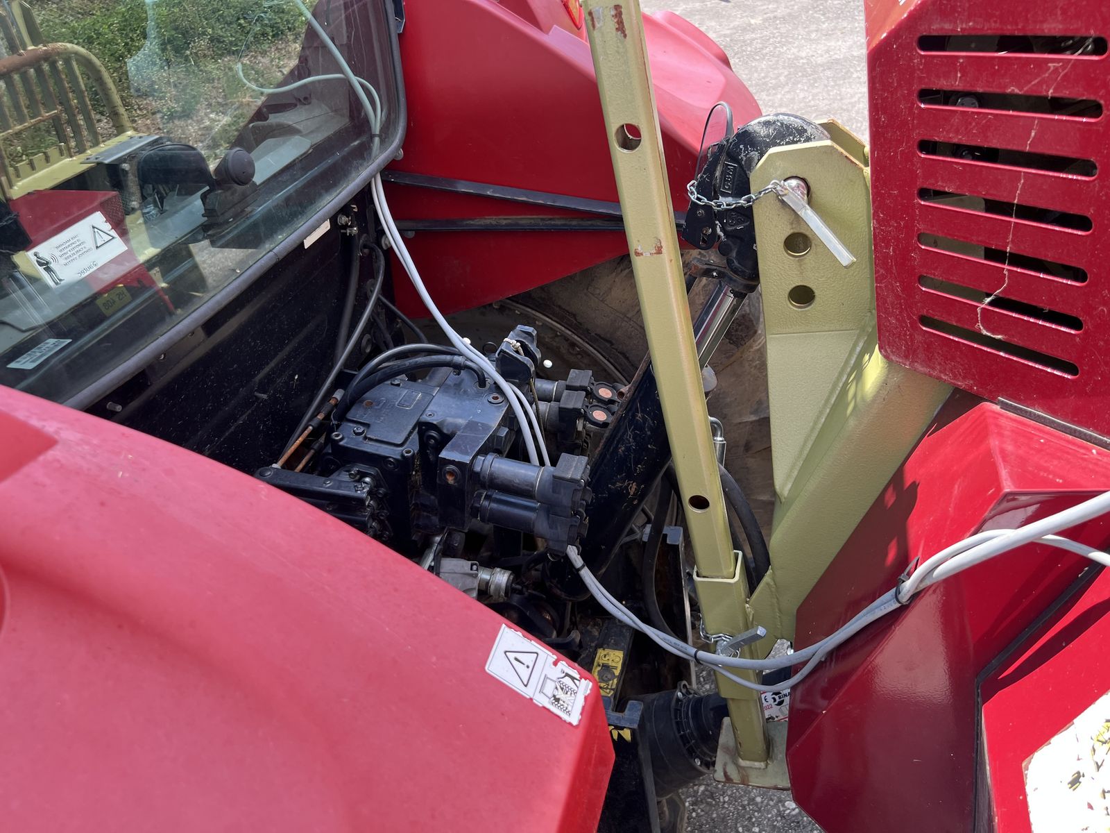 Case-IH-Farmall-105-U-Komfort-2026-07-09-hochrather-14 Case-IH-Farmall-105-U-Komfort-2026-07-09-hochrather-14