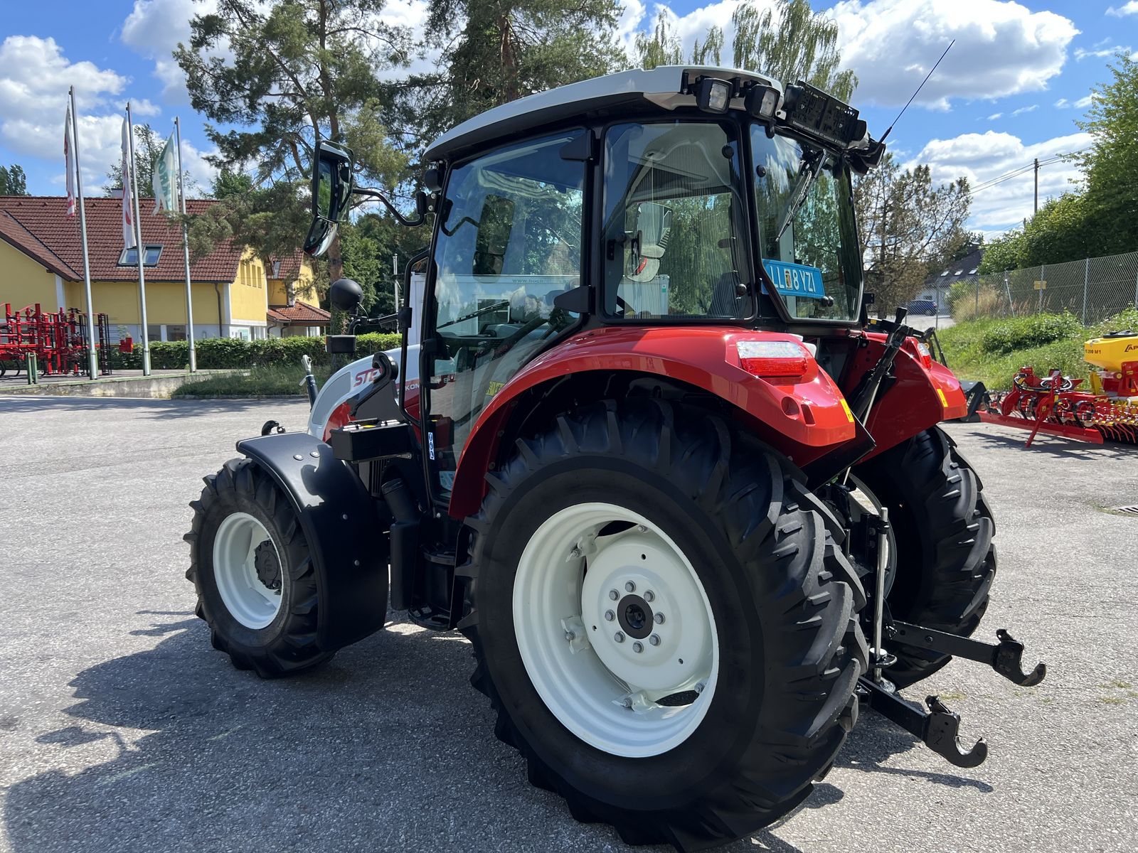 Steyr 4075 Kompakt S (Stage V) 6 Steyr 4075 Kompakt S (Stage V) 6