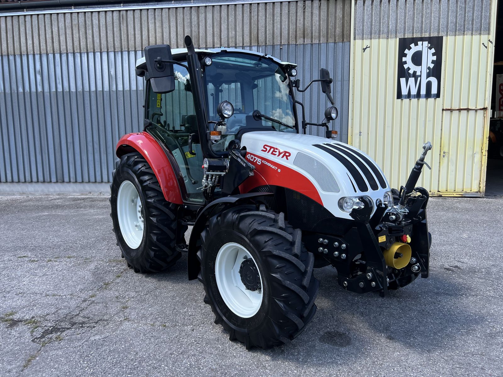 Steyr 4075 Kompakt S (Stage V)