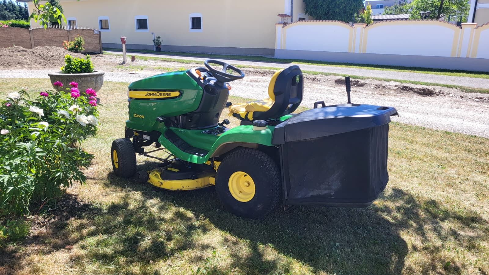 John Deere X 300 R
